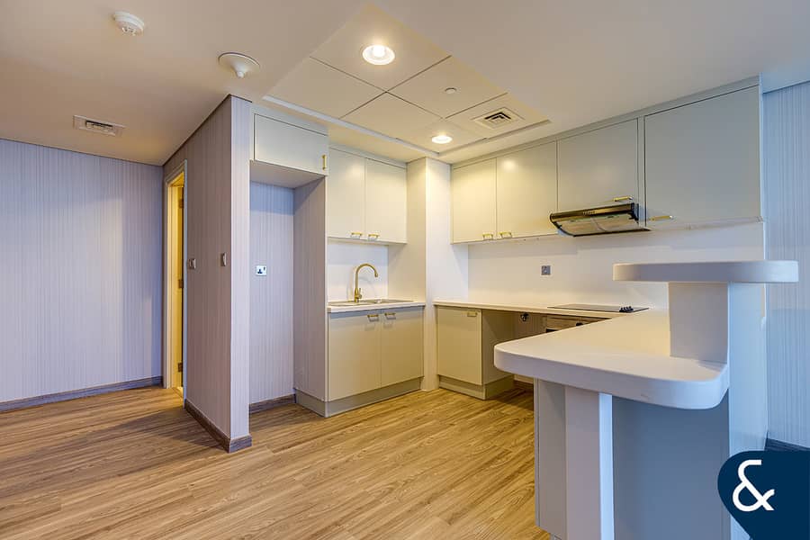 1 Bed | Upgraded | High Floor | Vacant - Image 8