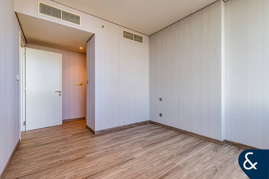 1 Bed | Upgraded | High Floor | Vacant - Image 9