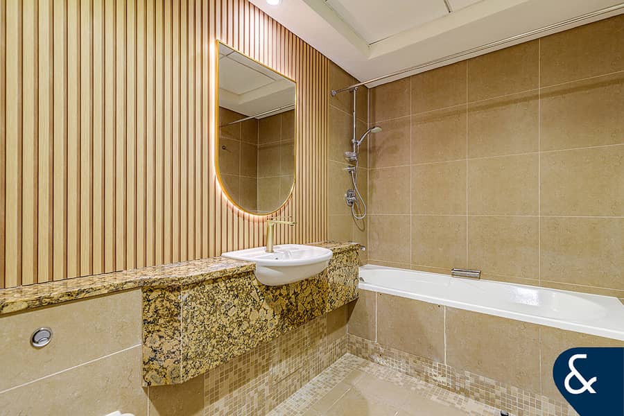 1 Bed | Upgraded | High Floor | Vacant - Image 12