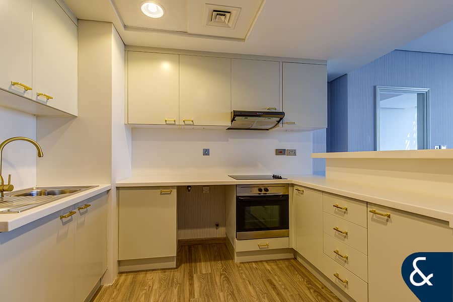 1 Bed | Upgraded | High Floor | Vacant - Image 13