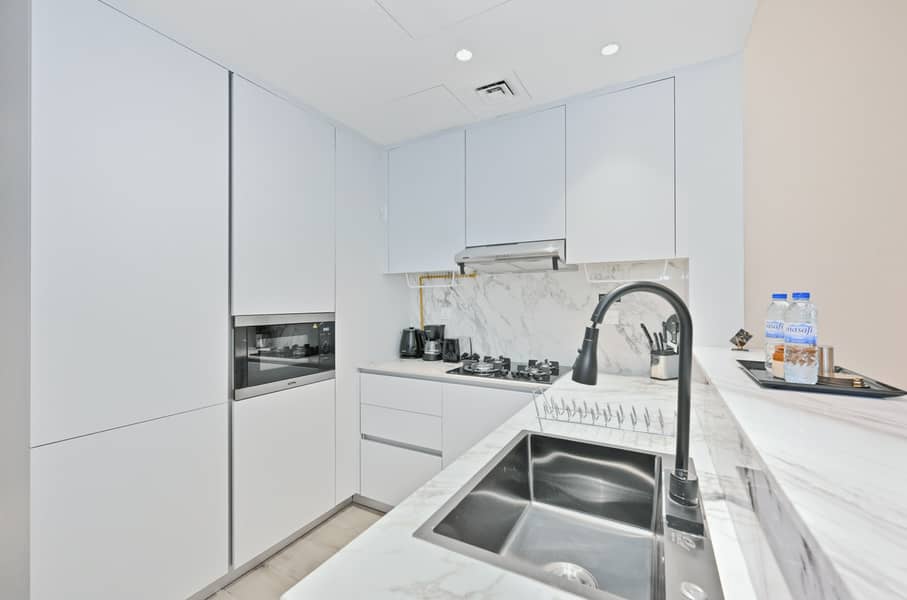 Fully Furnished | Flexible Stay |Multiple Payments - Image 8