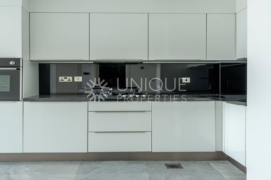 Esclusive | High Floor | Prime Location