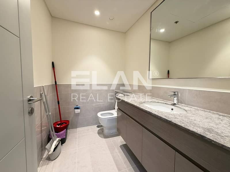 Iconic Views | Bright & Spacious | 3BR + Maid - Image 14