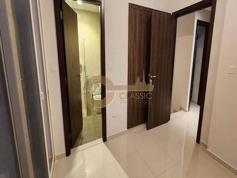 Modern 4BR Corner Townhouse | Single Row - Image 9