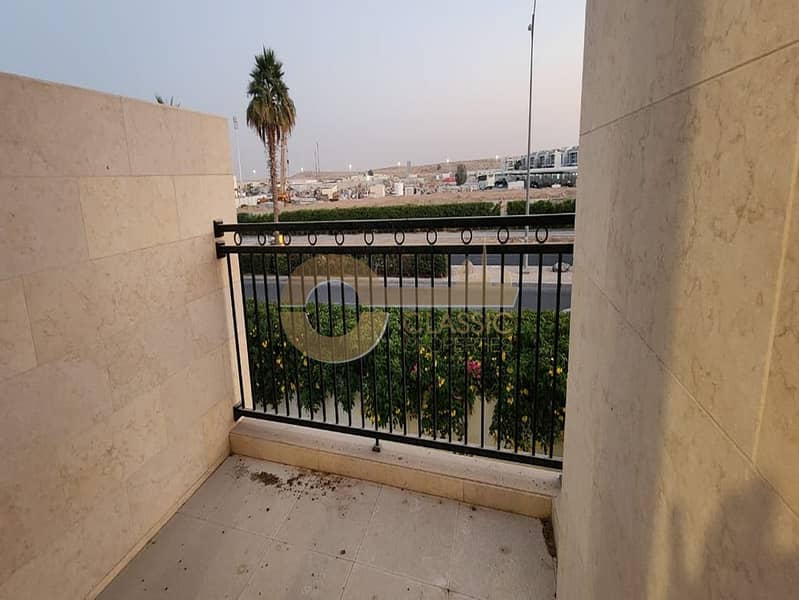 Modern 4BR Corner Townhouse | Single Row - Image 12