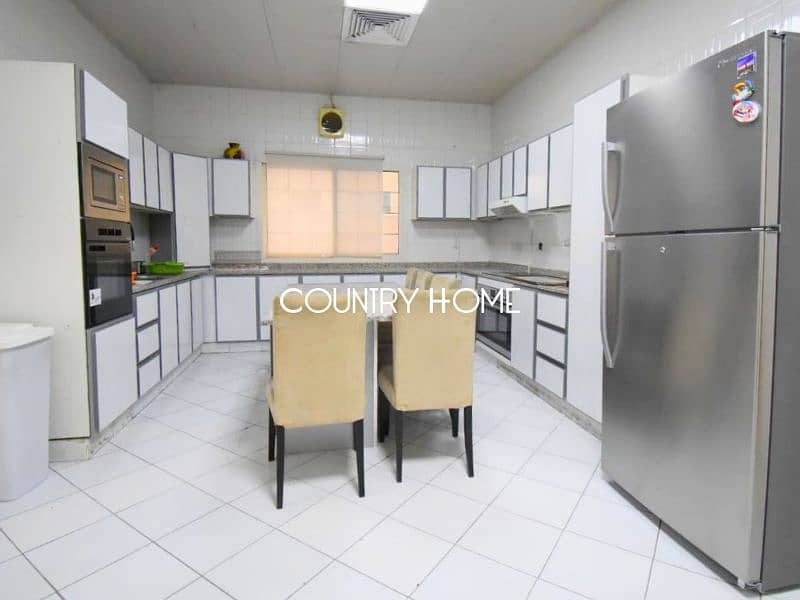 Massive 5BR Villa | Private Garden | Prime Location | Vastu Compliant - Image 11