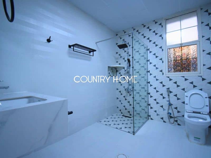 Massive 5BR Villa | Private Garden | Prime Location | Vastu Compliant - Image 16