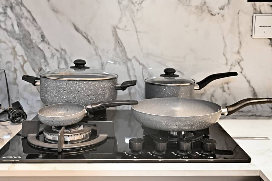 Fully Furnished | Flexible Stay |Multiple Payments - Image 23