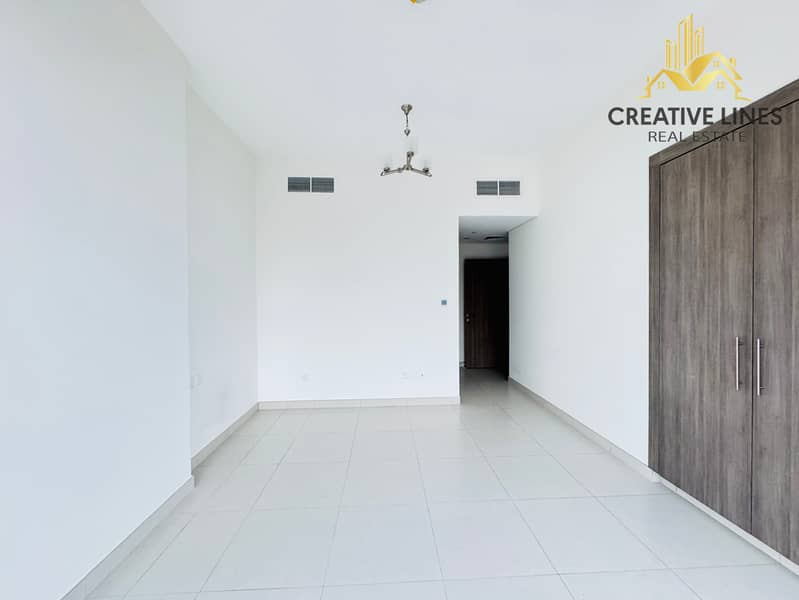 CHILLER FREE// 2 BEDROOM// WITH MAID ROOM // HUGE SIZE// READY TO MOVE - Image 6