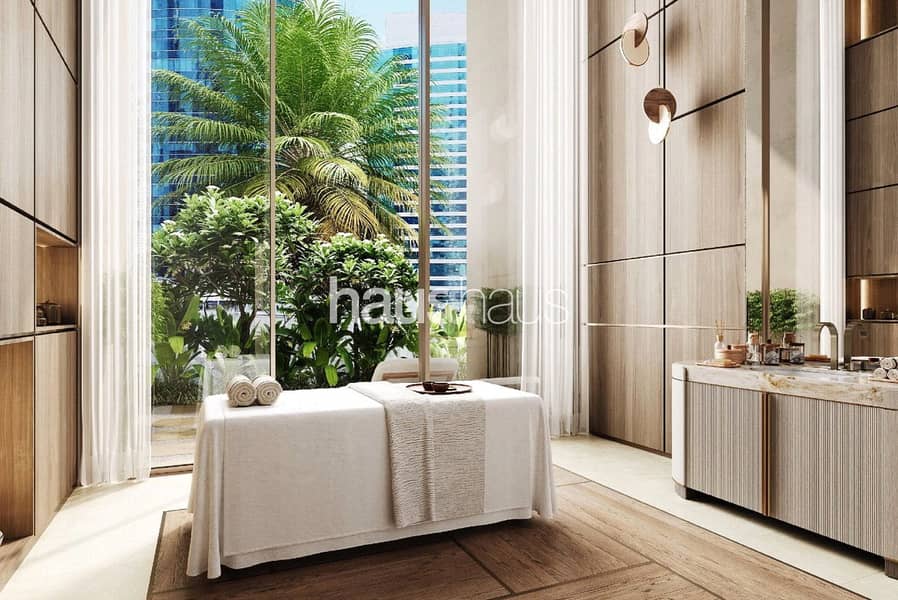 Premium Amenities | Urban Living | Iconic Views