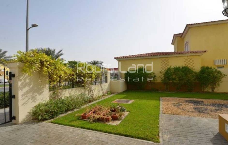 District 6 | Facing the Park | Legacy | Single Row