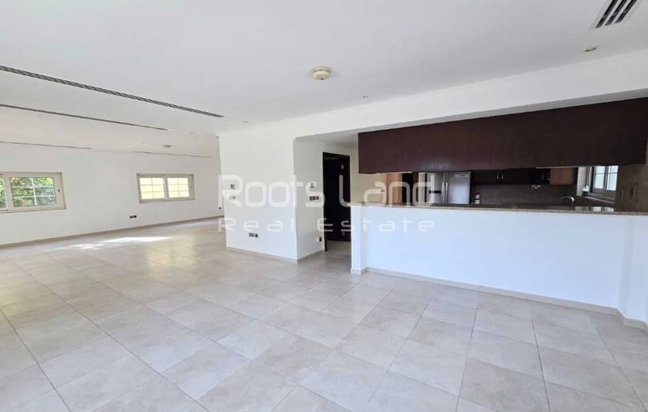 District 6 | Facing the Park | Legacy | Single Row