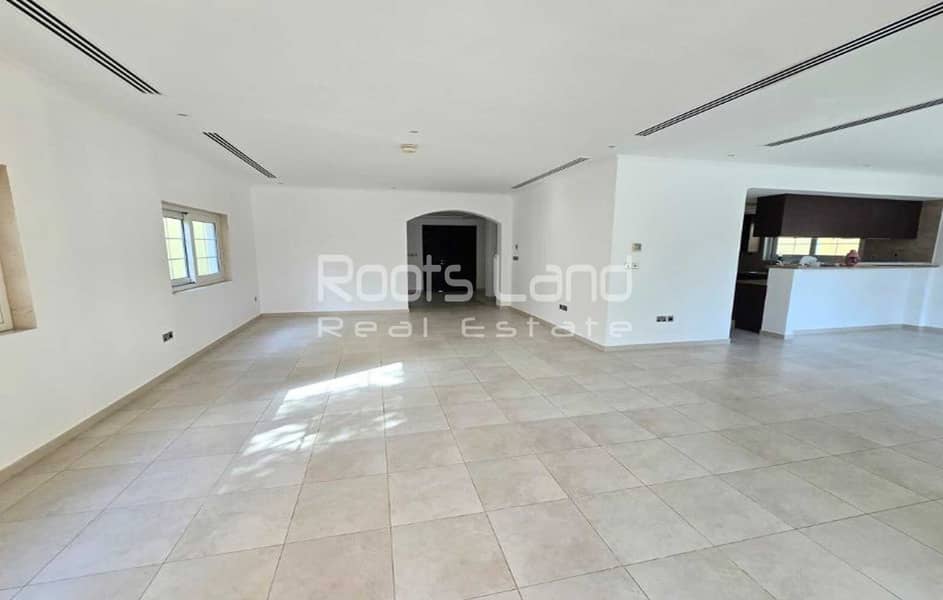 District 6 | Facing the Park | Legacy | Single Row - Image 7