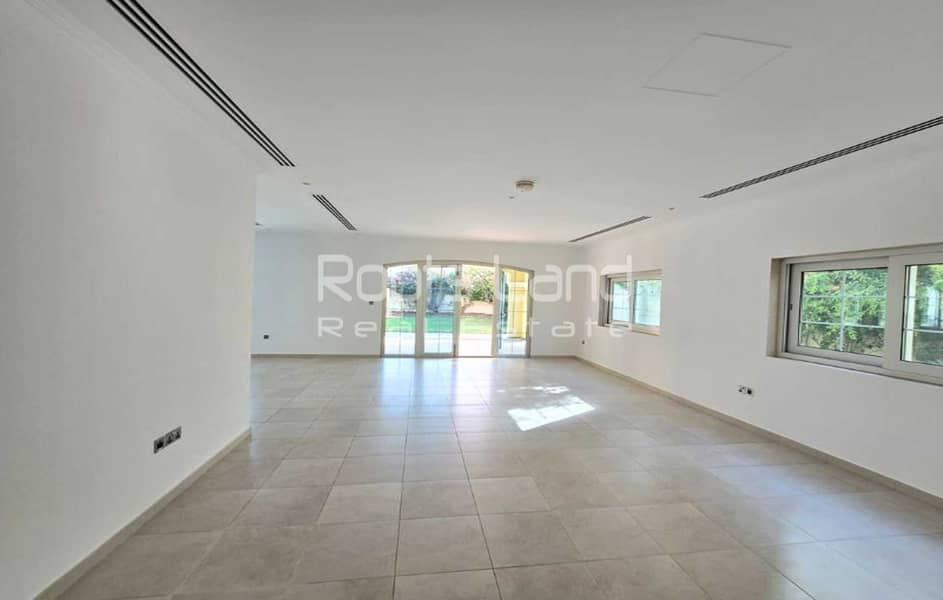 District 6 | Facing the Park | Legacy | Single Row - Image 8