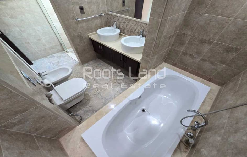 District 6 | Facing the Park | Legacy | Single Row - Image 23