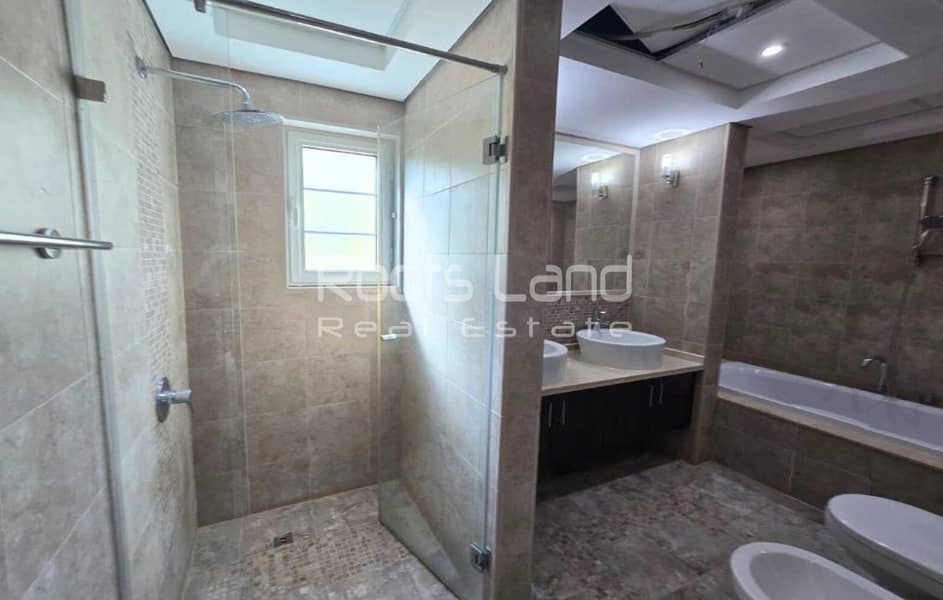 District 6 | Facing the Park | Legacy | Single Row - Image 27