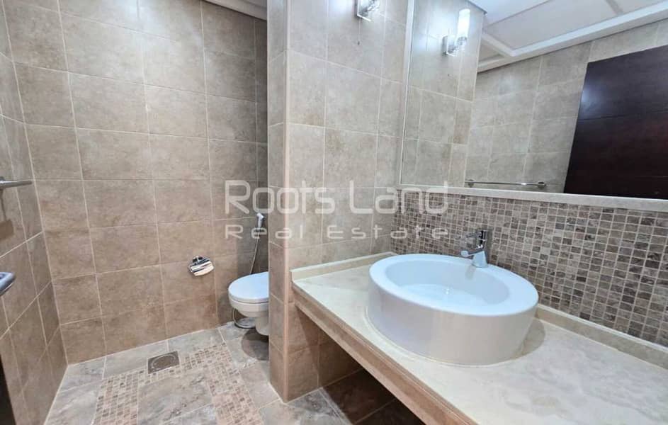 District 6 | Facing the Park | Legacy | Single Row - Image 28