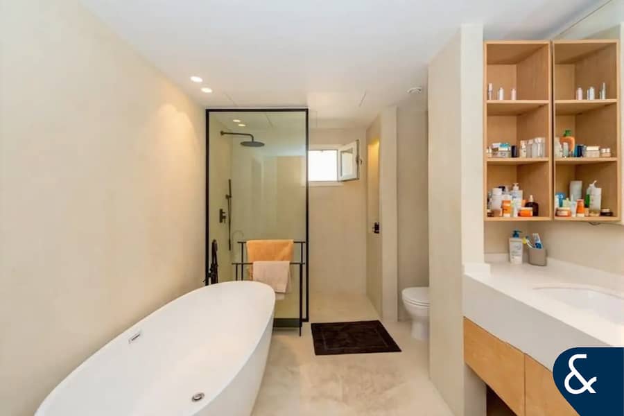 Exceptional Lake view | Upgraded | Pool - Image 7