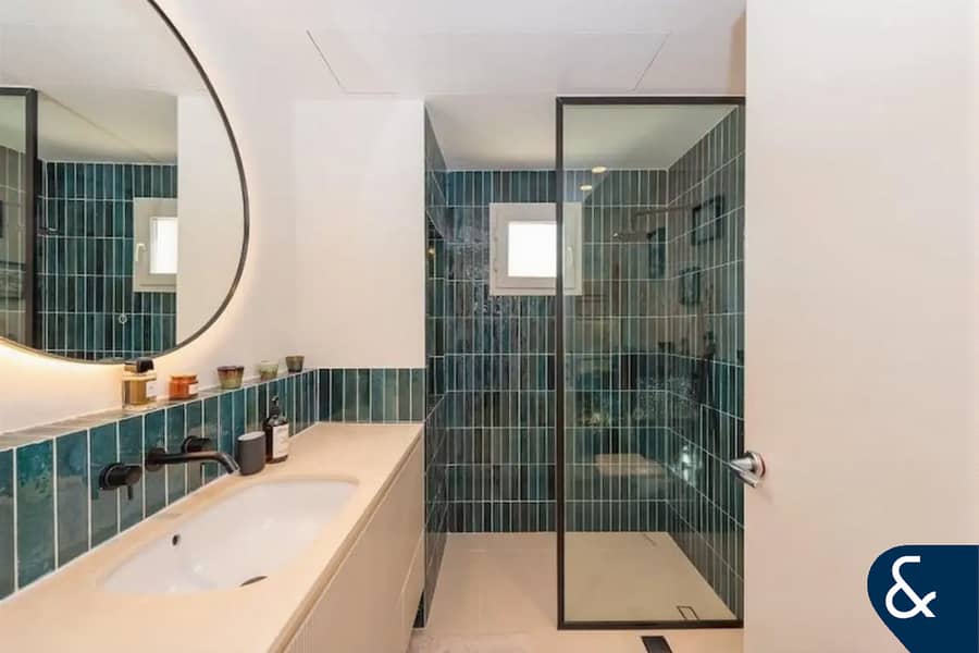 Exceptional Lake view | Upgraded | Pool - Image 10