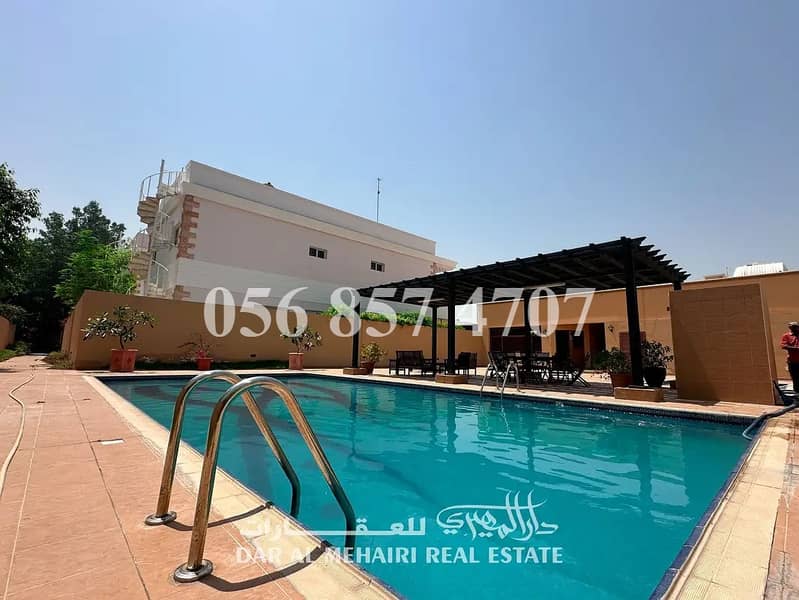 18 VILLAS - Image 10