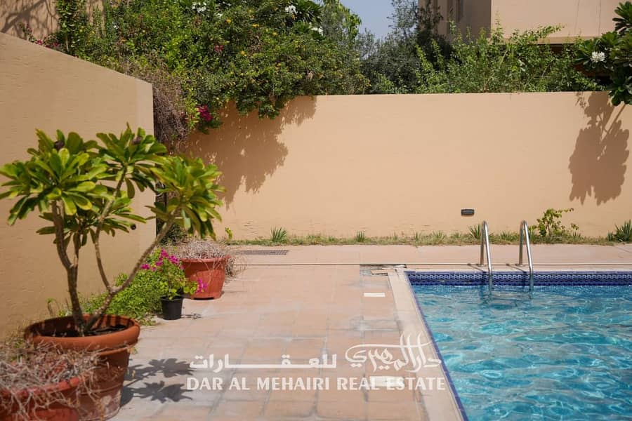 18 VILLAS - Image 14