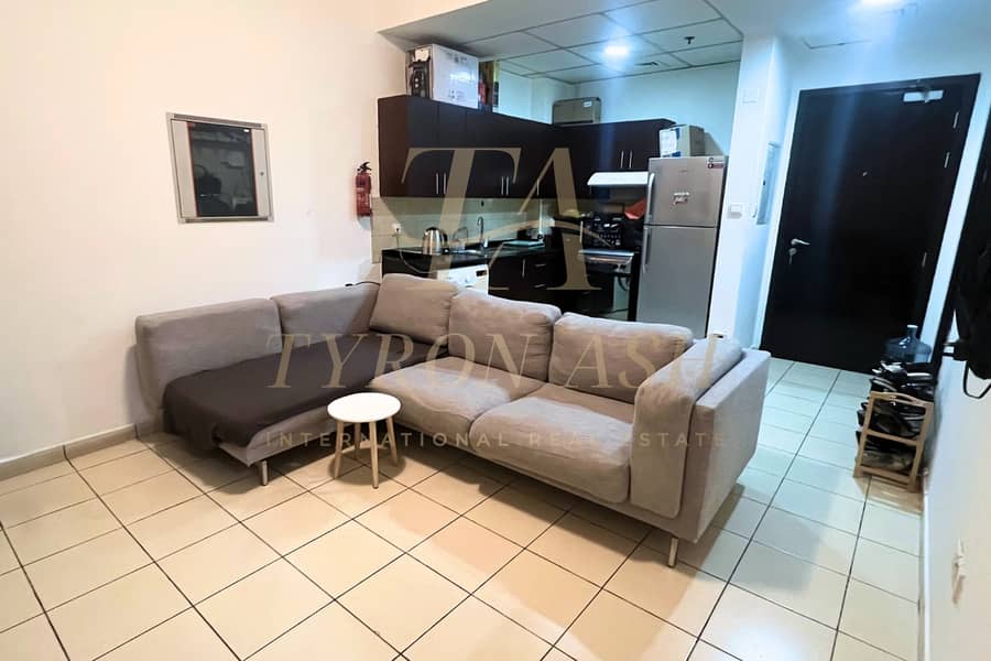 VACANT JAN | LARGE LAYOUT | STREET ACCESS