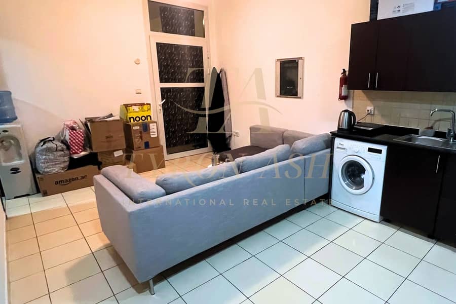 VACANT JAN | LARGE LAYOUT | STREET ACCESS - Image 8