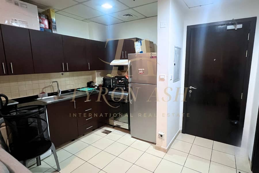 VACANT JAN | LARGE LAYOUT | STREET ACCESS - Image 9