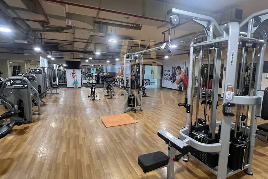 VACANT JAN | LARGE LAYOUT | STREET ACCESS - Image 11