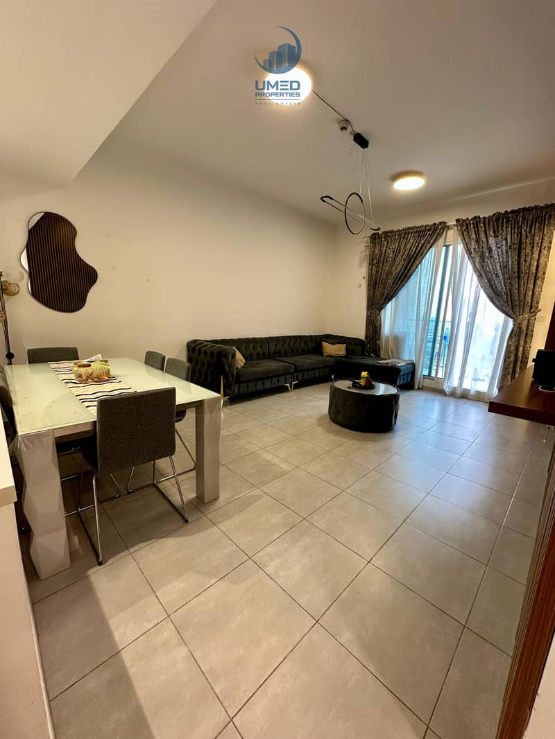 Modern Apartment with Balcony | Prime Location | Pool View - Image 7