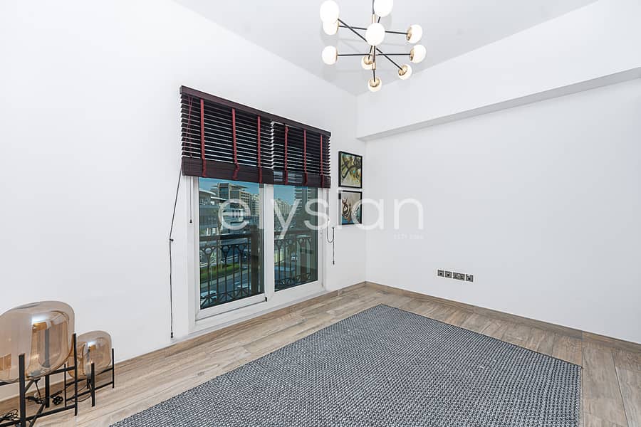 Fully Upgraded | Spacious Layout | Sea View - Image 9