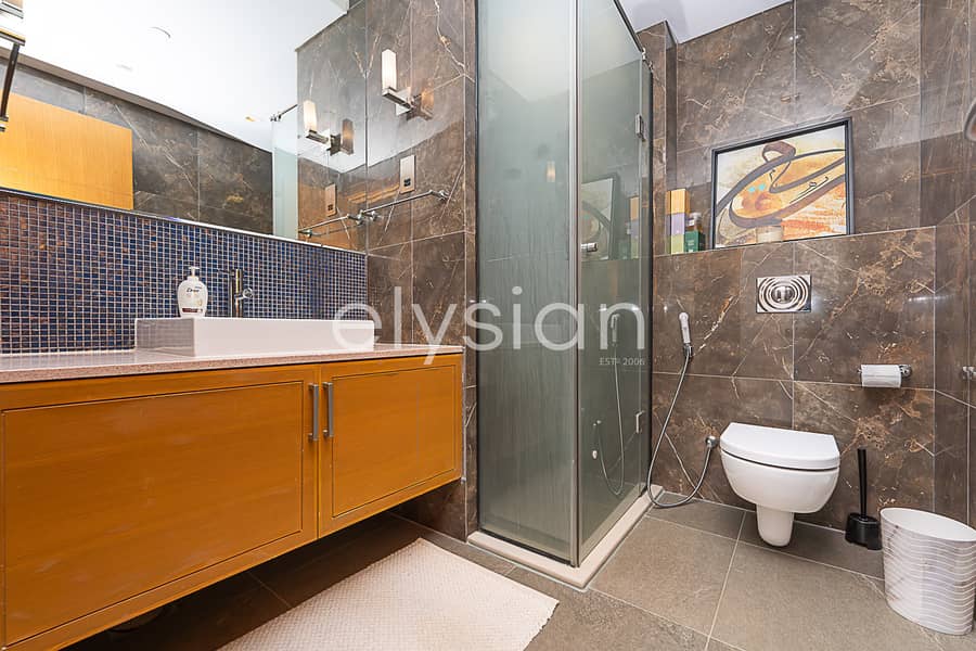 Fully Upgraded | Spacious Layout | Sea View - Image 10