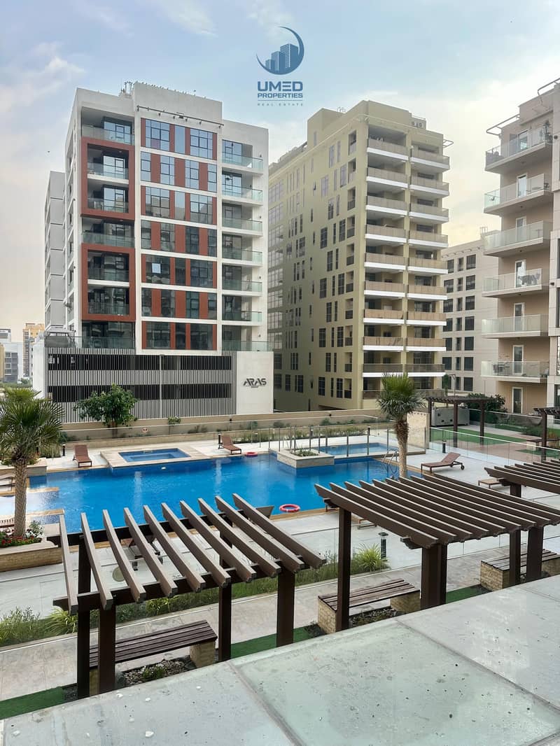 Modern Apartment with Balcony | Prime Location | Pool View - Image 16