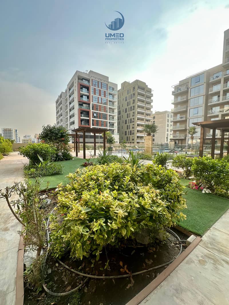 Modern Apartment with Balcony | Prime Location | Pool View - Image 19