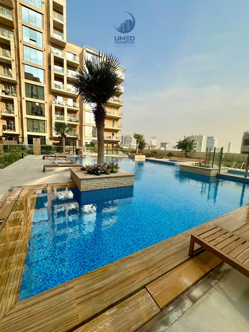 Modern Apartment with Balcony | Prime Location | Pool View - Image 21