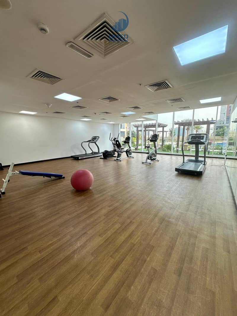 Modern Apartment with Balcony | Prime Location | Pool View - Image 23