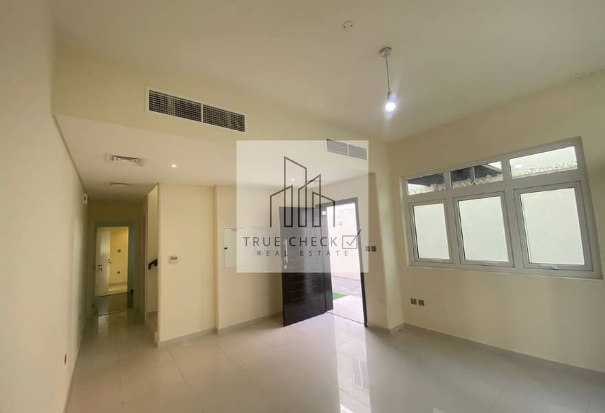 3 BEDROOMS + MAID | UNFURNISHED | L-SHAPED GARDEN - Image 11