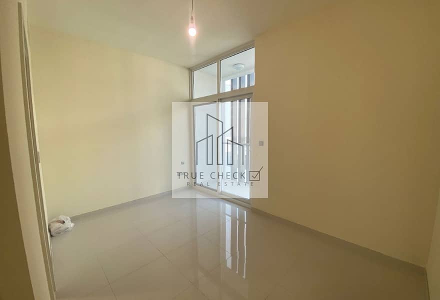 3 BEDROOMS + MAID | UNFURNISHED | L-SHAPED GARDEN - Image 21