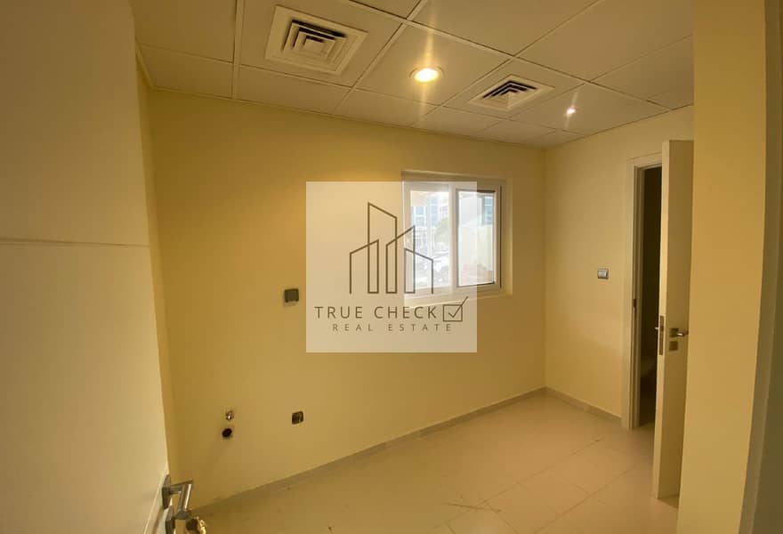 3 BEDROOMS + MAID | UNFURNISHED | L-SHAPED GARDEN - Image 22