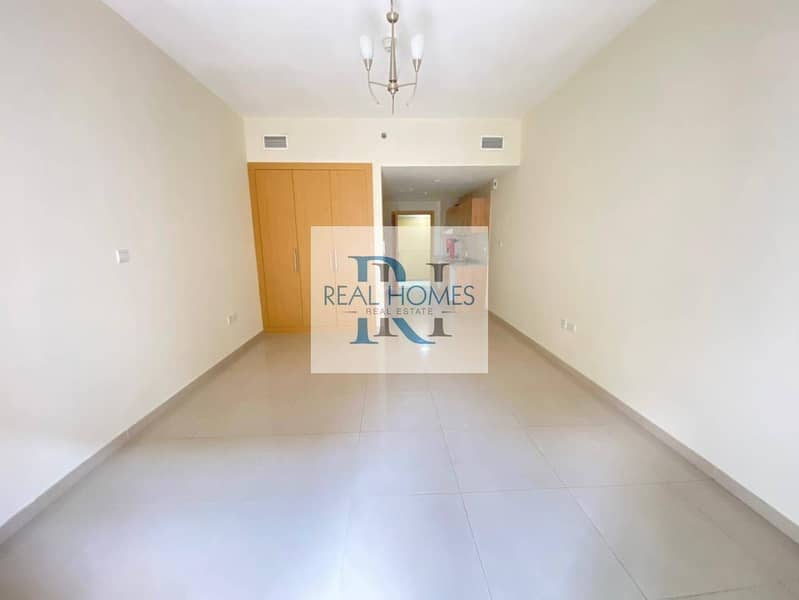 Bright and Spacious| Prime Location| Ready to Move