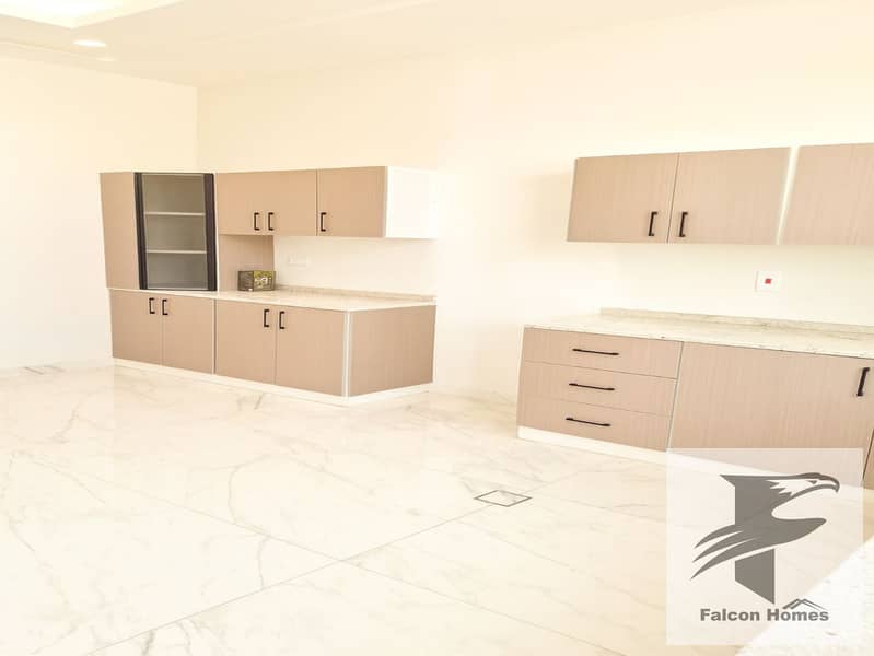 Brand New | 5BR Modern Villa with Big Garden - Image 9