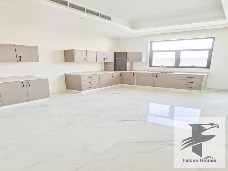 Brand New | 5BR Modern Villa with Big Garden - Image 10