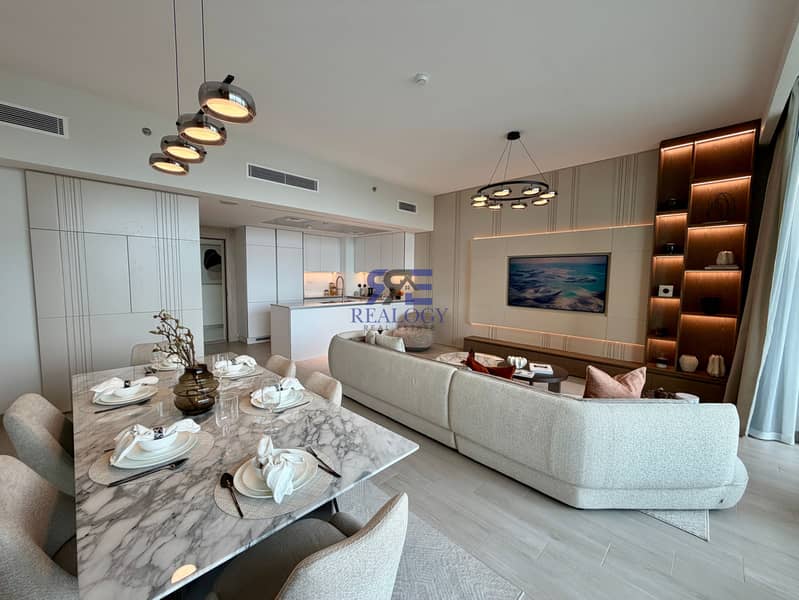 1,700 Sqft | 3 Bed Plus Maid | Park View | Family Home - Image 11