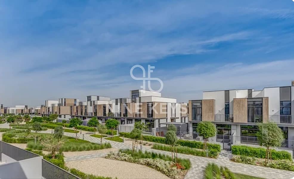 Vacant | Corner Villa | Prime Location