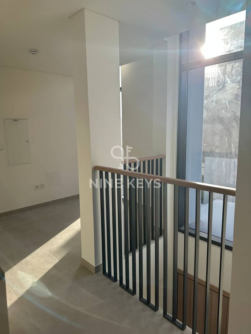 Vacant | Corner Villa | Prime Location - Image 6