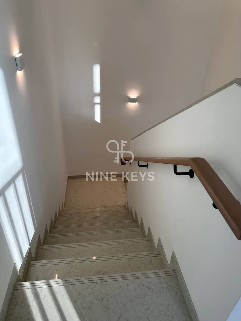 Vacant | Corner Villa | Prime Location - Image 14