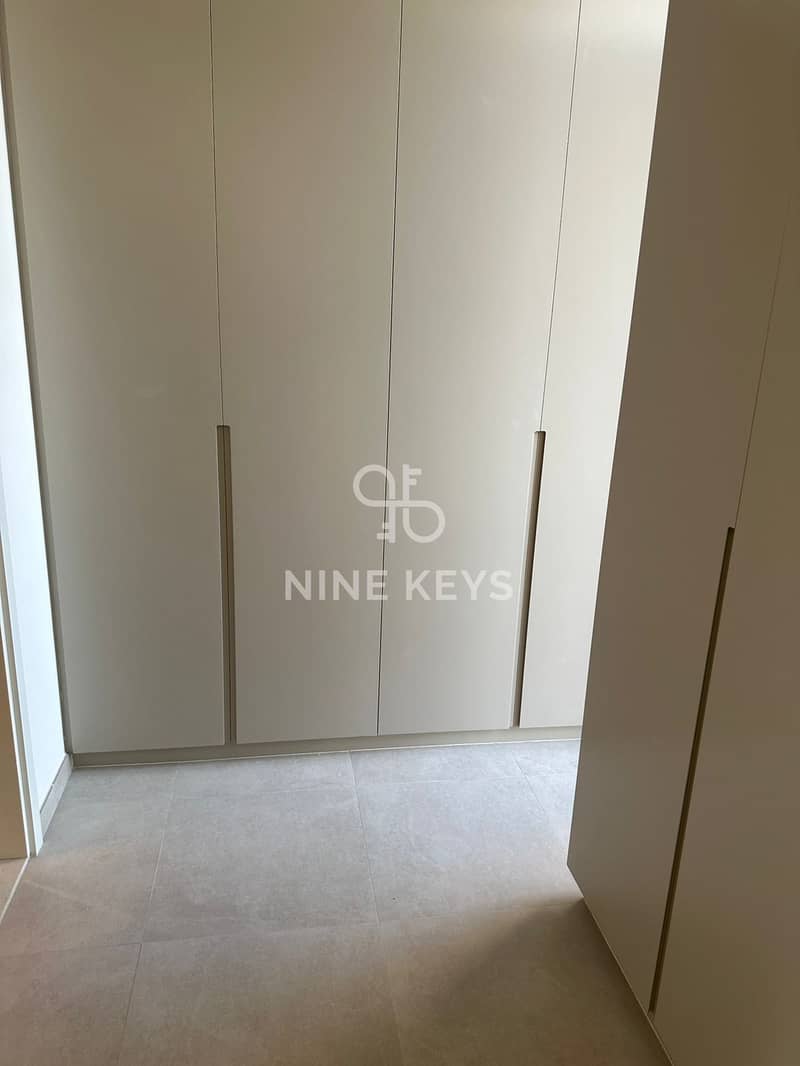 Vacant | Corner Villa | Prime Location - Image 20