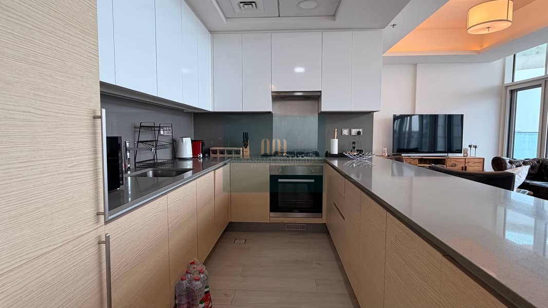 BURJ AND SEA VIEW | FULLY FURNISHED | PRIVATE BEACH ACCESS