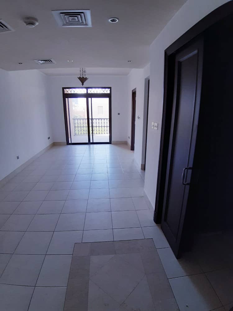 Burj View Unfurnished 1 Bedroom in Yansoon 6 Old Town!. !