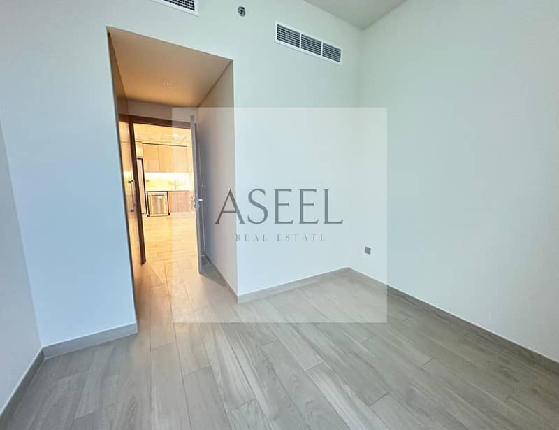 Vacant On December | Price Negotiable | Book Now - Image 6